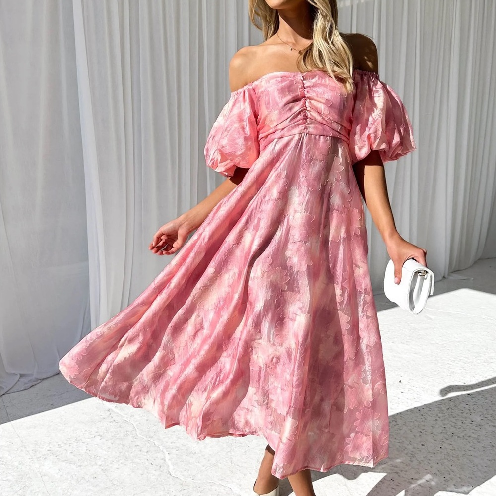 Gingham & Heels puff sleeve midi dress